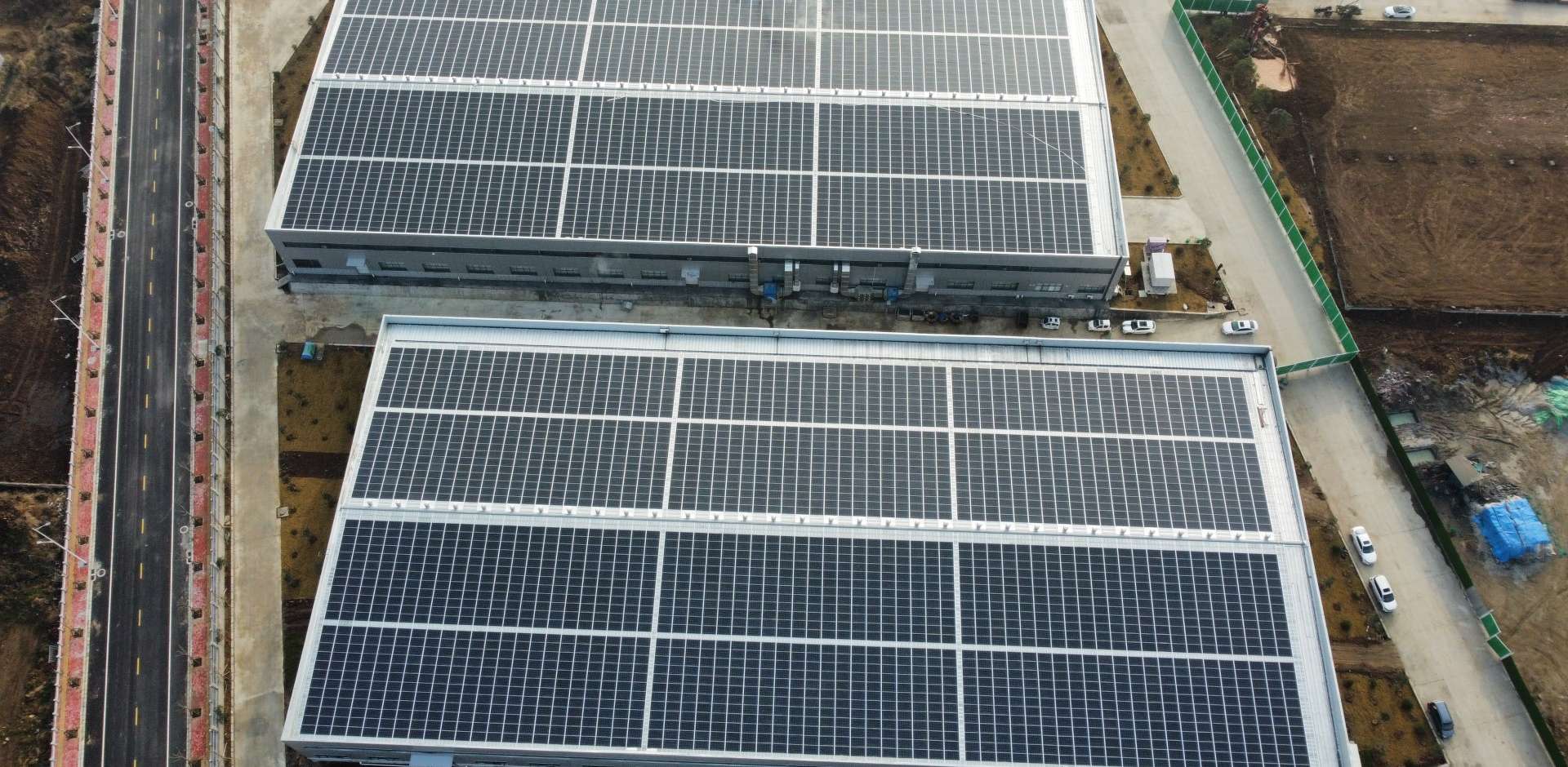 1920-2021年3月，河南唐河县 中部食品城BIPV光伏项目，装机量1.8MW，年发电200万度，满足45%用电需求.jpg